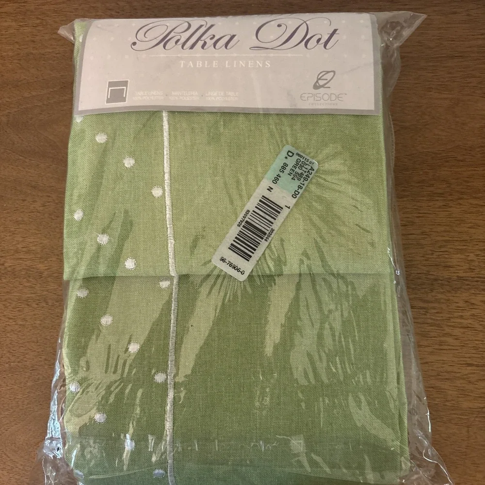 Episode NIP Poly Linen Feel Tablecloth Sage Green Polka Dots Rectangle 60
